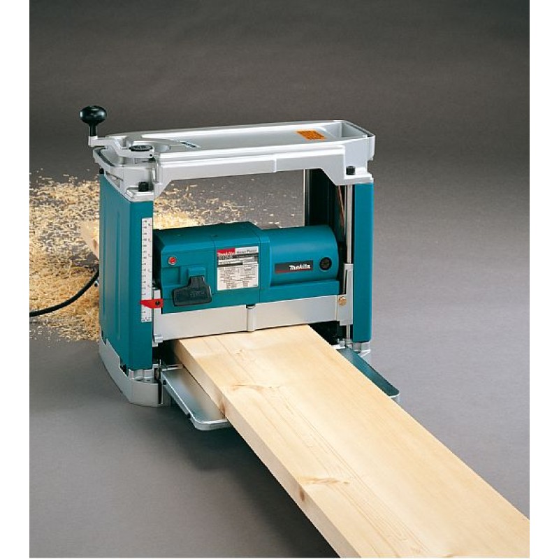 Ξυλουργικό πλάνη MAKITA 2012NB