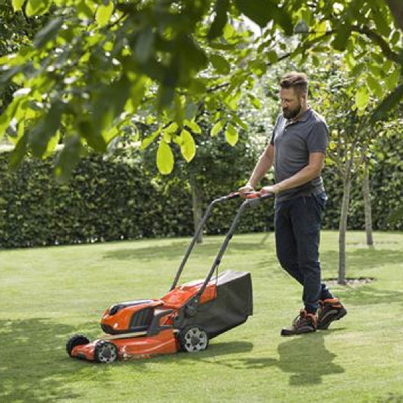 Χλοοκοπτική μηχανή γκαζόν μπαταρίας HUSQVARNA LC 141Li
