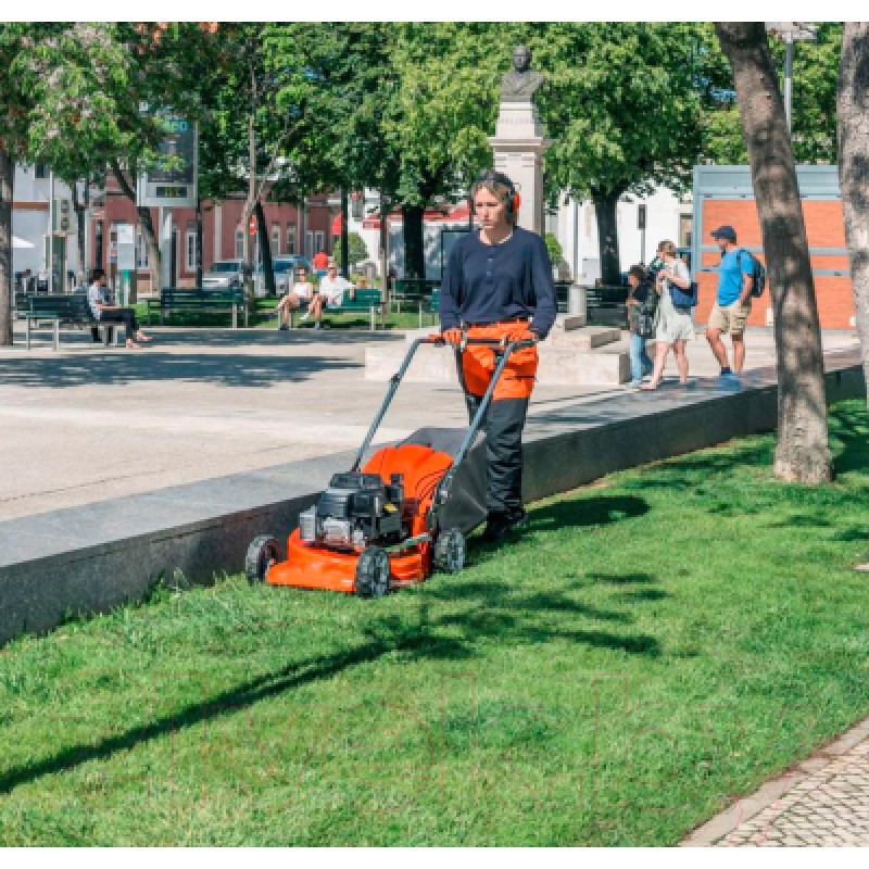 HUSQVARNA Βενζινοκίνητο αυτοκινούμενο χλοοκοπτικό LC 551SP