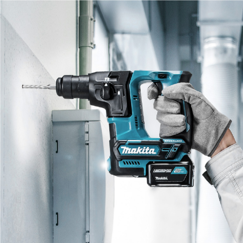 Σκαπτικό Makita με μπαταρίες και φορτιστή, SDS-plus, 12 V, 4 Ah, 1 J, 0-4900 κρούσεις/λεπτό, HR140DSMJ
