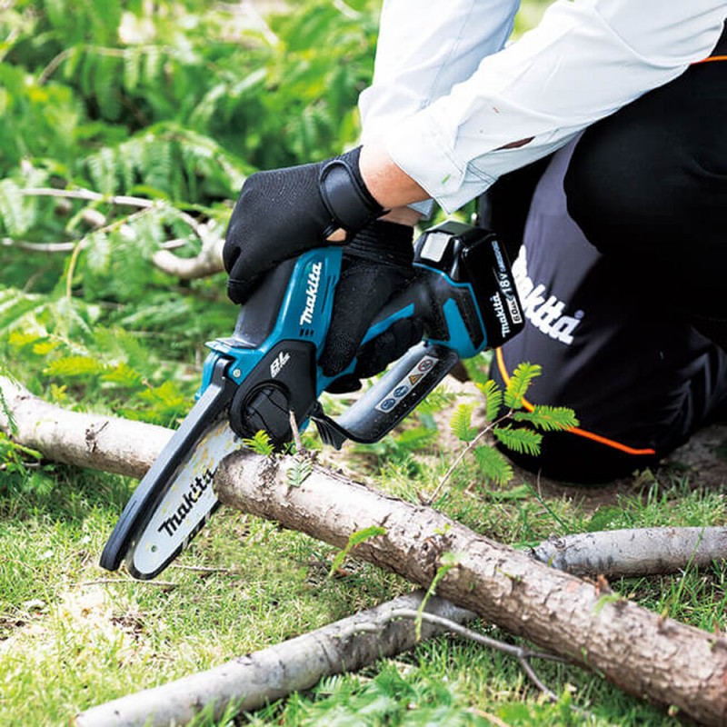 Επαναφορτιζόμενο πριόνι Makita DUC150Z, LXT, 18 V, 15 εκ., χωρίς μπαταρία και φορτιστή. 