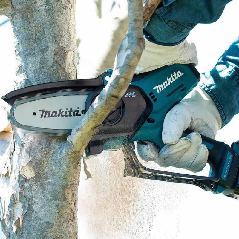 Μπαταρία χωρίς καρβουνάκια Makita UC100DWA, CXT, 12 V, 2 Ah, 10 εκ., με μπαταρία και φορτιστή