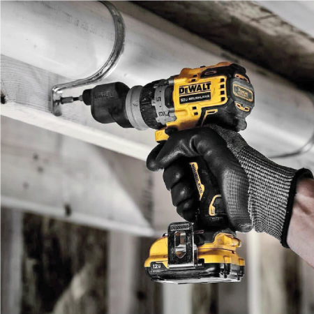 Κατσαβίδι μπαταρίας χωρίς ψήκτρες DeWALT με 2 μπαταρίες και φορτιστή, 12 V, 3 Ah, 57,5 Nm, 1,5-10 mm, DCD703L2T