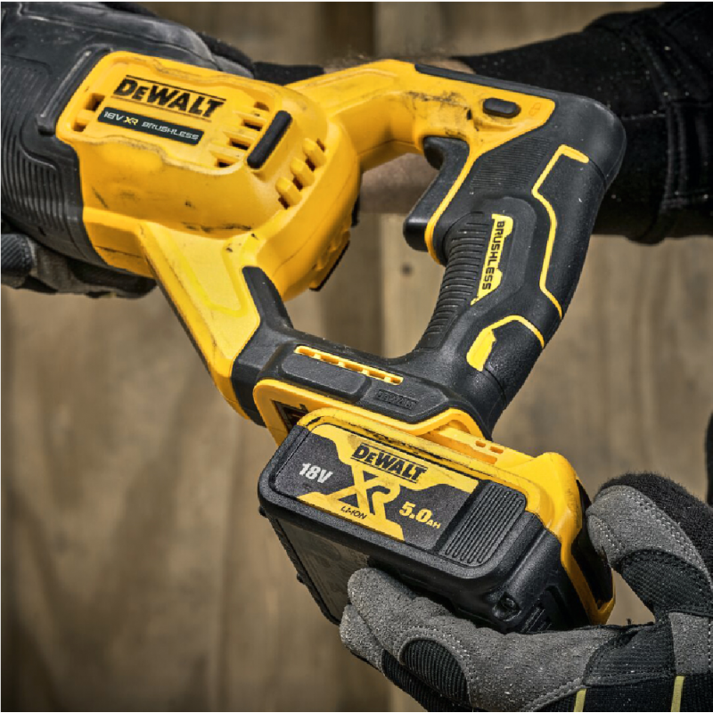 Πριόνι σπαθί DeWALT μπαταρίας χωρίς μπαταρία και φορτιστή, 18 V, 0-3200 διαδρομές/λεπτό, 28.6 χιλ., DCS382N