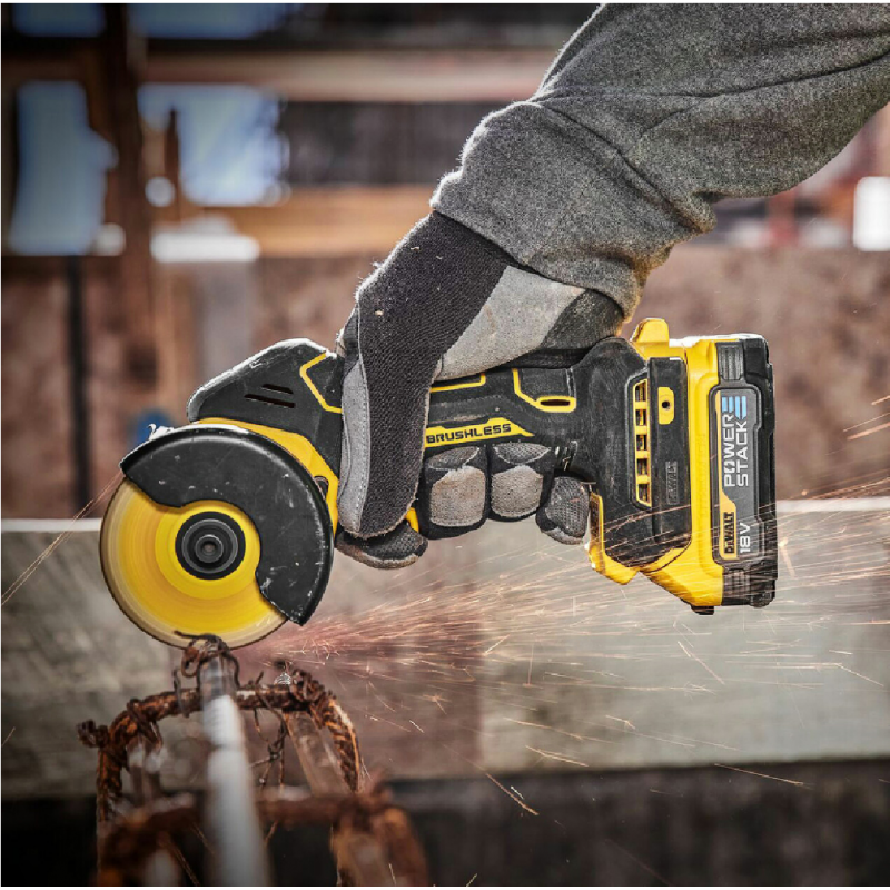 Ασύρματο δισκοπρίονο χειρός DeWALT με 2 μπαταρίες και φορτιστή, 18 V, 2 Ah, Φ76 mm, 20 000 στροφές ανά λεπτό, DCS438E2T