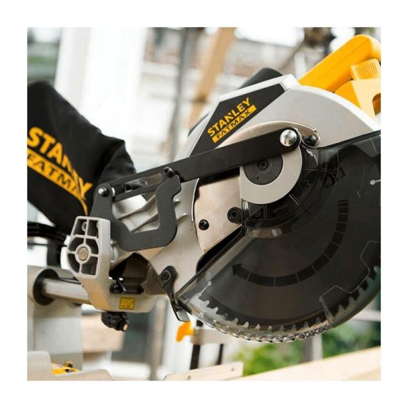 Σταθερό κυκλικό πριόνι STANLEY FME720-QS 2000 W, Ø 255 mm