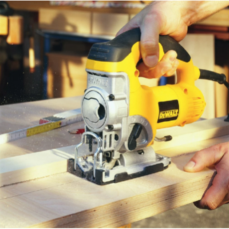 Πριόνι παλινδρομικό DEWALT DW331K, 700W, 0-3100σαλ/λεπτό, 26mm