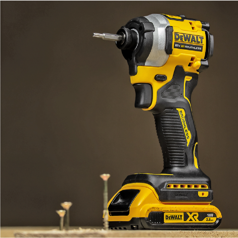 Ακουμολούβητο κρουστικό κατσαβίδι DeWALT με κινητήρα χωρίς ψήκτρες, 2 μπαταρίες και φορτιστή, 18V, 2Ah, 206.2 Nm, εξάγωνο, 1/4", DCF850D2T