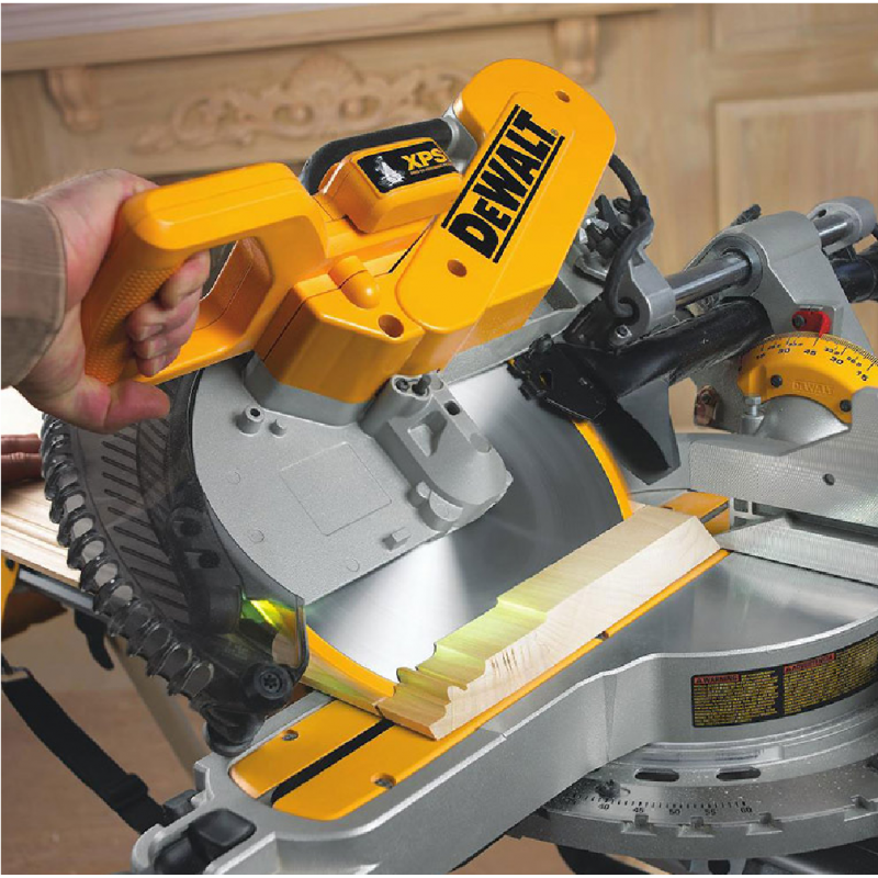 Επιτραπέζιο δισκοπρίονο DeWALT με βύθιση με δυνατότητα έλξης 1670W, Ø305 mm, 3800 rpm, DWS780