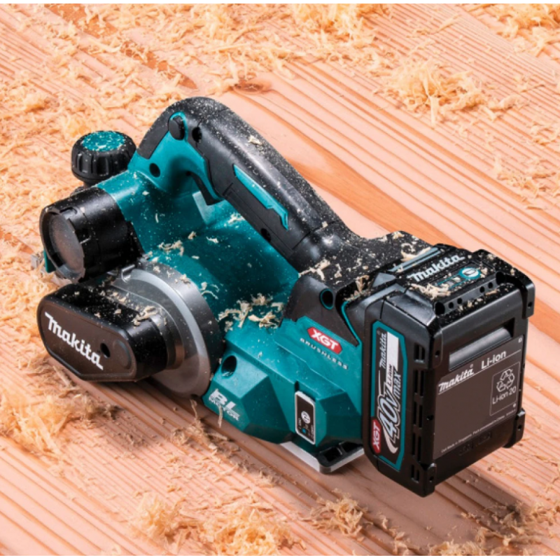 Επαγγελματική ασύρματη πλάνη Makita KP001GZ, XGT, 40 V, 82 mm, 0–4 mm, χωρίς μπαταρία και φορτιστή