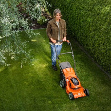 Χλοοκοπτική μηχανή μπαταρίας HUSQVARNA LC 137i χωρίς μπαταρία και φορτιστή