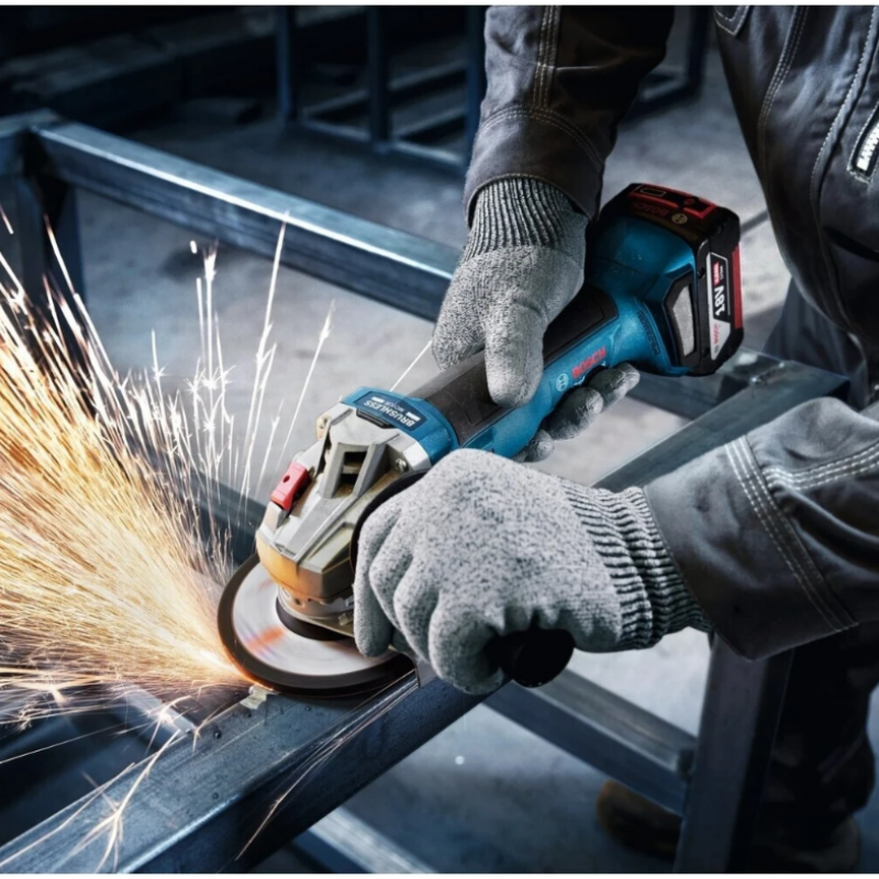 Σετ επαναφορτιζόμενων εργαλείων Bosch GWS 18V-8 + GBH 18V-22 – 18 V, 4 Ah